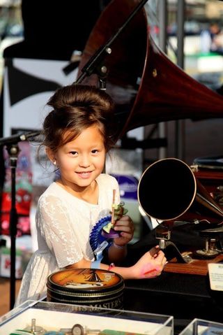 Cars Gramophones