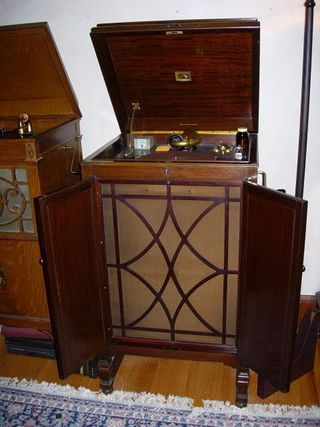HMV 194