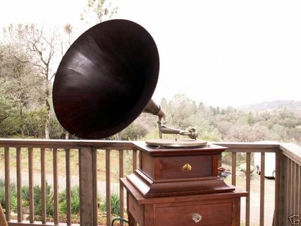 HMV 7 Gramophone